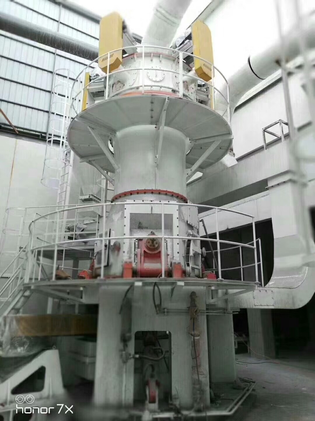 水泥廠(chǎng)生料立磨